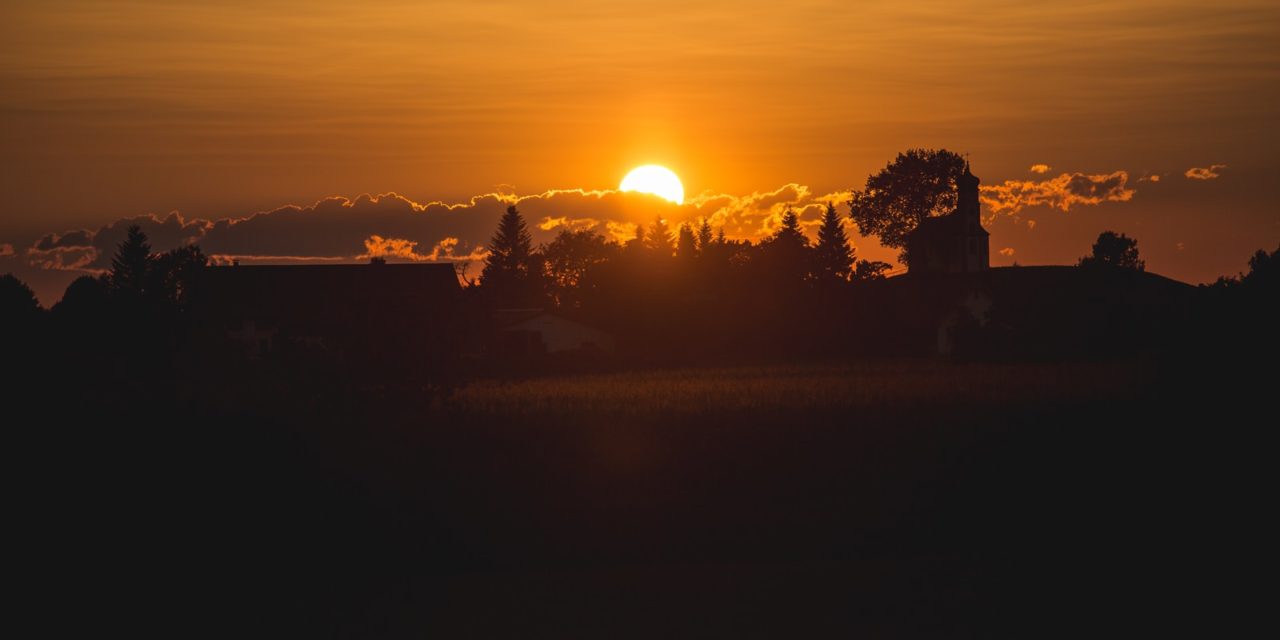 Sun protection is essential for children’s eyes.