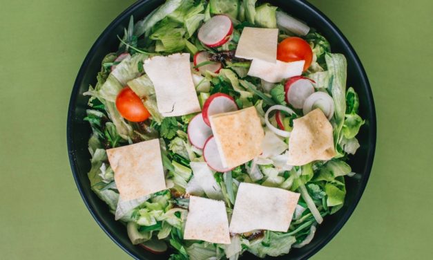 A Warm and Delicious Pear Salad For Winter