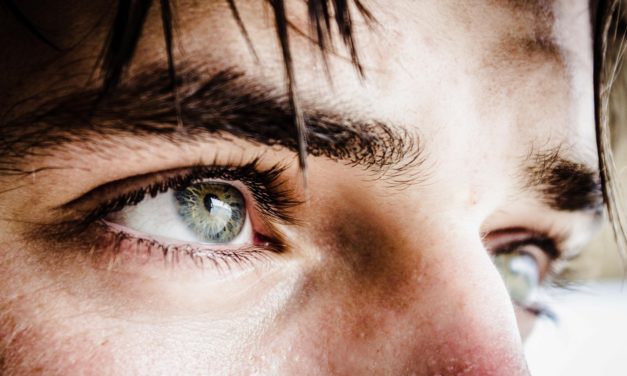 Diabetics need to have their eyes examined