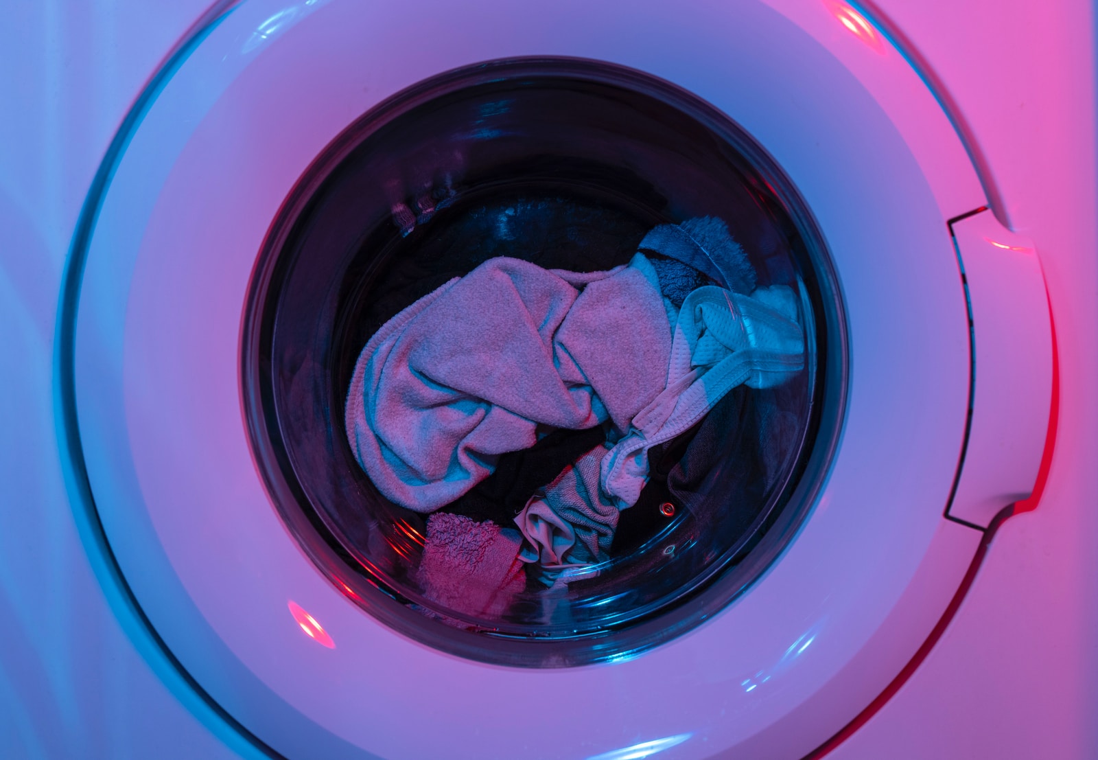 How to tell the difference between frontload and topload laundry
